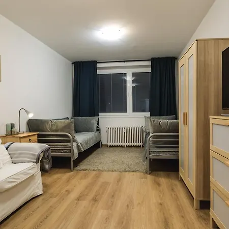 Flexihome Sk - Zborovska - Garage Parking With Electricity - 2 Bedrooms Kosice Exterior photo