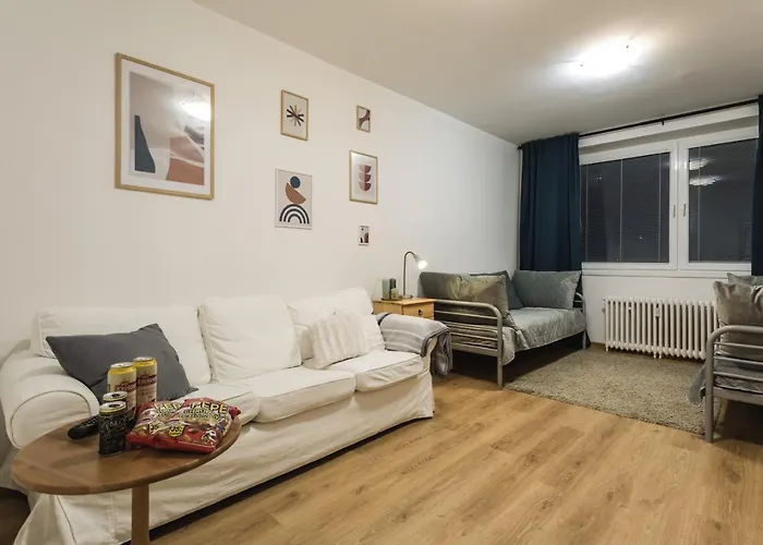 Flexihome Sk - Zborovska - Garage Parking With Electricity - 2 Bedrooms
