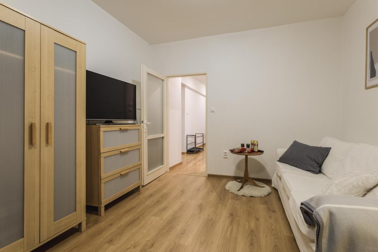 Flexihome Sk - Zborovska - Garage Parking With Electricity - 2 Bedrooms Apartment Kosice