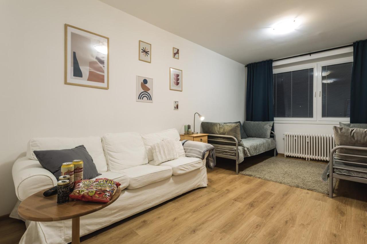 Flexihome Sk - Zborovska - Garage Parking With Electricity - 2 Bedrooms Apartment
